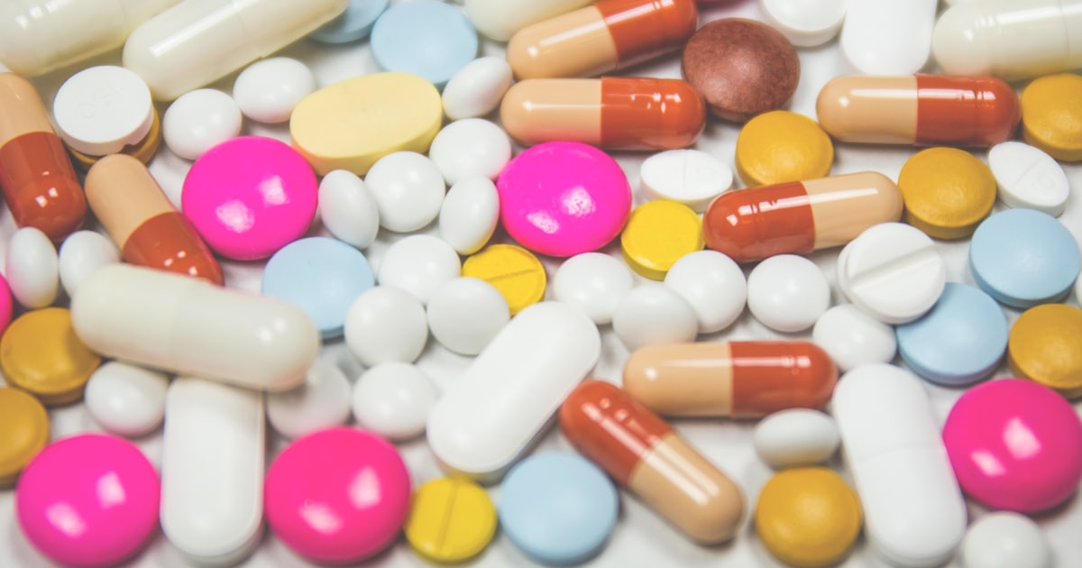 Préparer sa pharmacie de voyage : le guide pour partir serein
